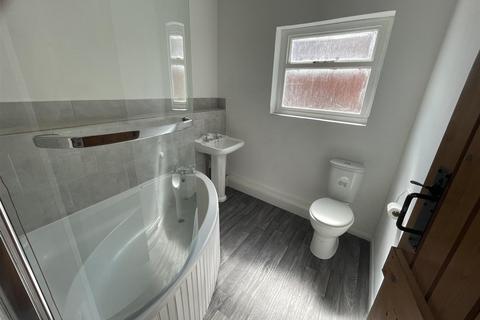 2 bedroom terraced house to rent, Market Hill, Rothwell, Kettering, Northamptonshire NN14