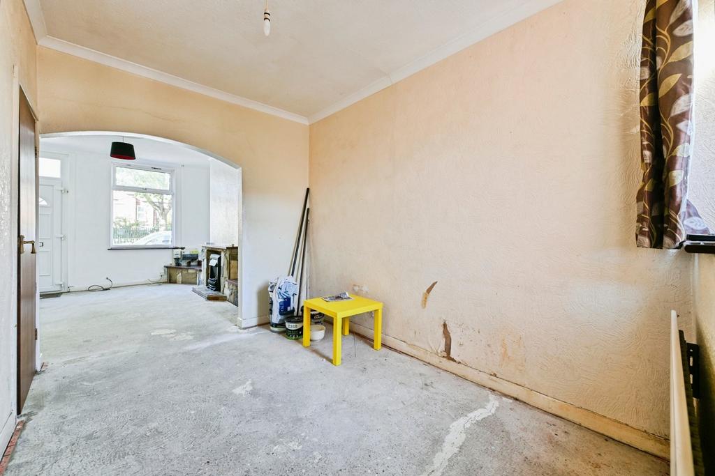 House in Nottinghamshire - View 3