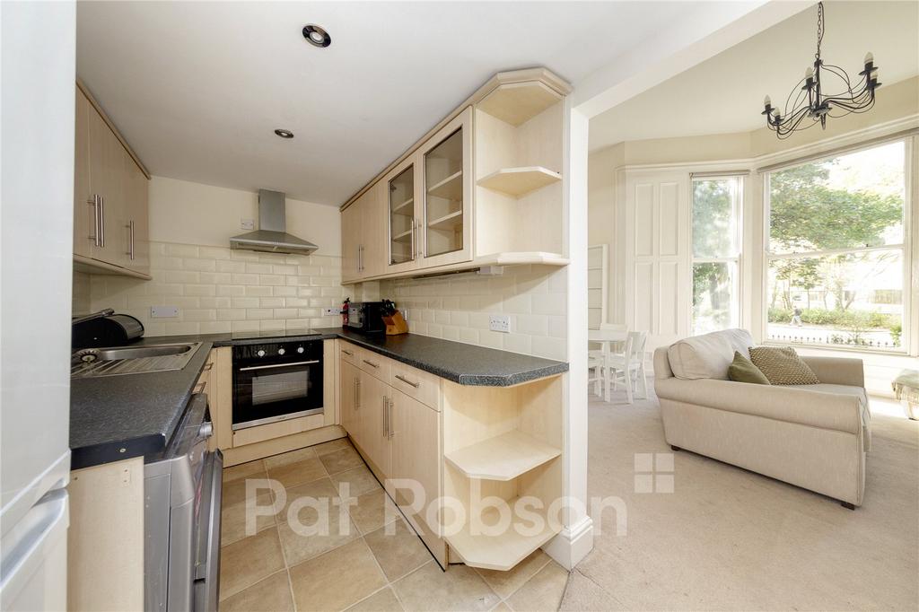 Apartment in Newcastle Upon Tyne - View 5