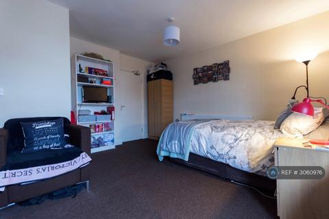 1 bedroom in a house share to rent, Borough Road, Middlesbrough, TS1