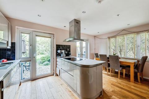 3 bedroom detached house for sale, Calais Dene, Bampton
