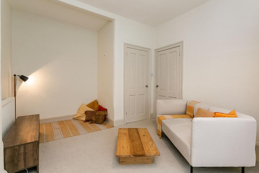 Apartment in Edinburgh - View 4