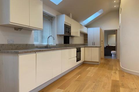 2 bedroom house for sale, Radley Court, Mirfield WF14