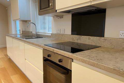 2 bedroom house for sale, Radley Court, Mirfield WF14