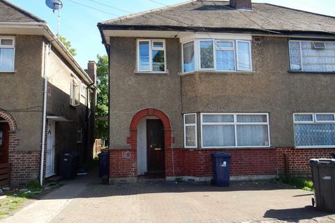 2 bedroom maisonette to rent, Johnson Street, Southall