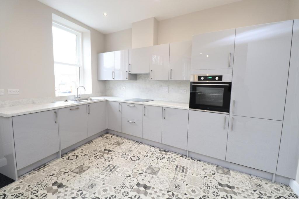 House in UK - View 3