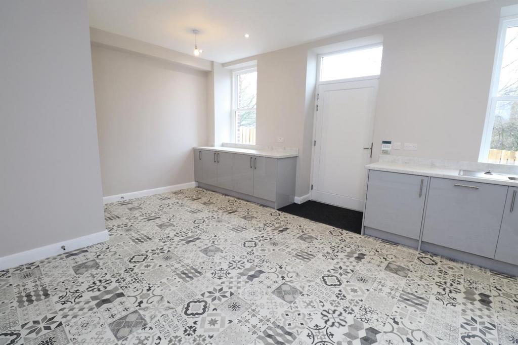 House in UK - View 4