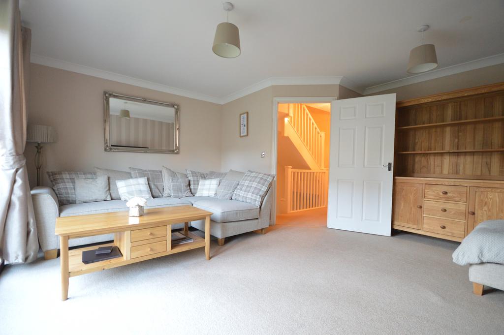 House in Cardiff, Wyncliffe Gardens, Pentwyn - View 4
