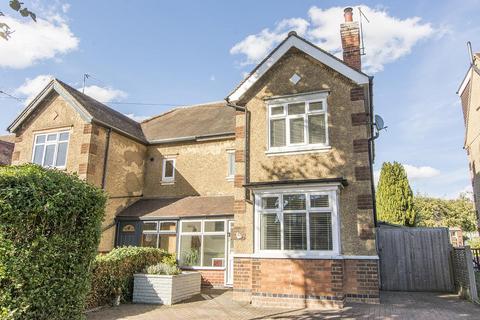 3 bedroom semi-detached house for sale, The Headlands, Market Harborough
