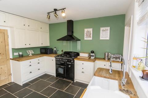 3 bedroom semi-detached house for sale, The Headlands, Market Harborough