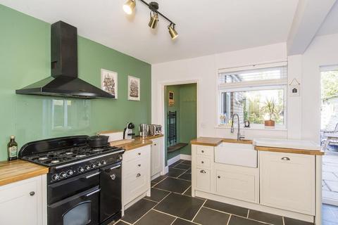 3 bedroom semi-detached house for sale, The Headlands, Market Harborough