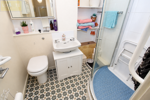 1 bedroom apartment for sale, Winster House, Flixton