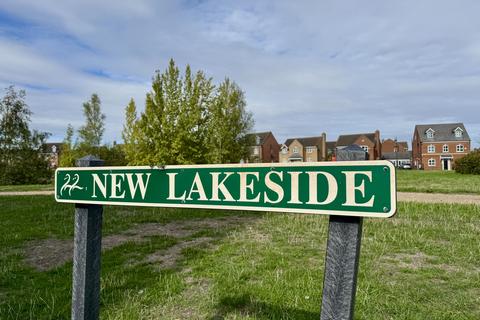 4 bedroom semi-detached house to rent, New Lakeside, Peterborough PE7