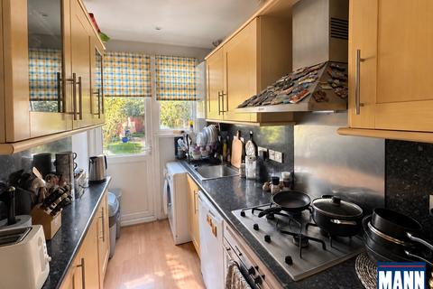 3 bedroom house to rent, Aldermoor Road, London, SE6