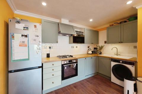 2 bedroom flat for sale, Hawker Place, Walthamstow, E17