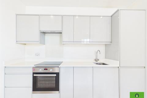 1 bedroom flat to rent, High Street, Hornchurch RM12
