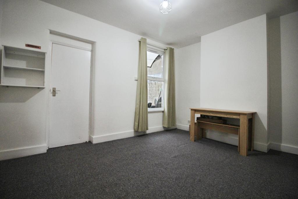 House in London, Forest Gate - View 2