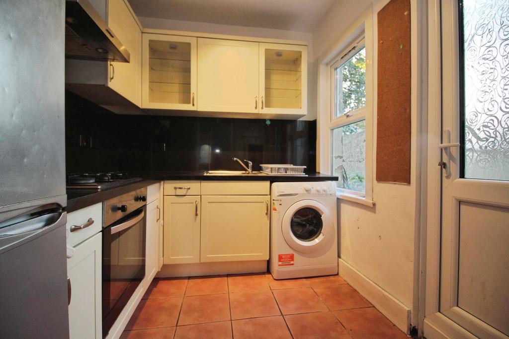 House in London, Forest Gate - View 4