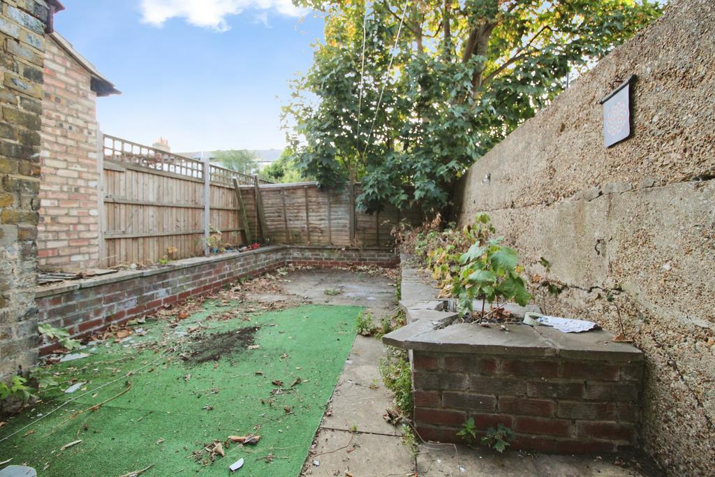 House in London, Forest Gate - View 5