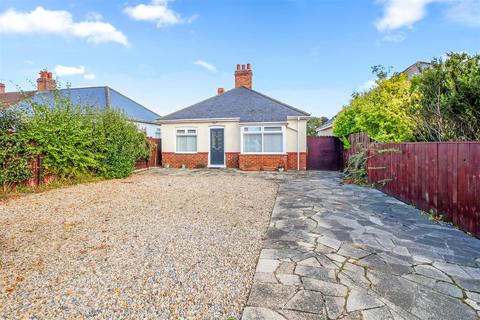 2 bedroom detached bungalow for sale, Beaumont Hill, Darlington