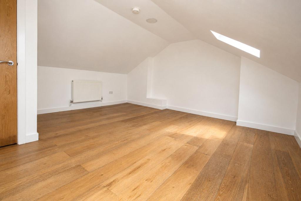 Apartment in London - View 2