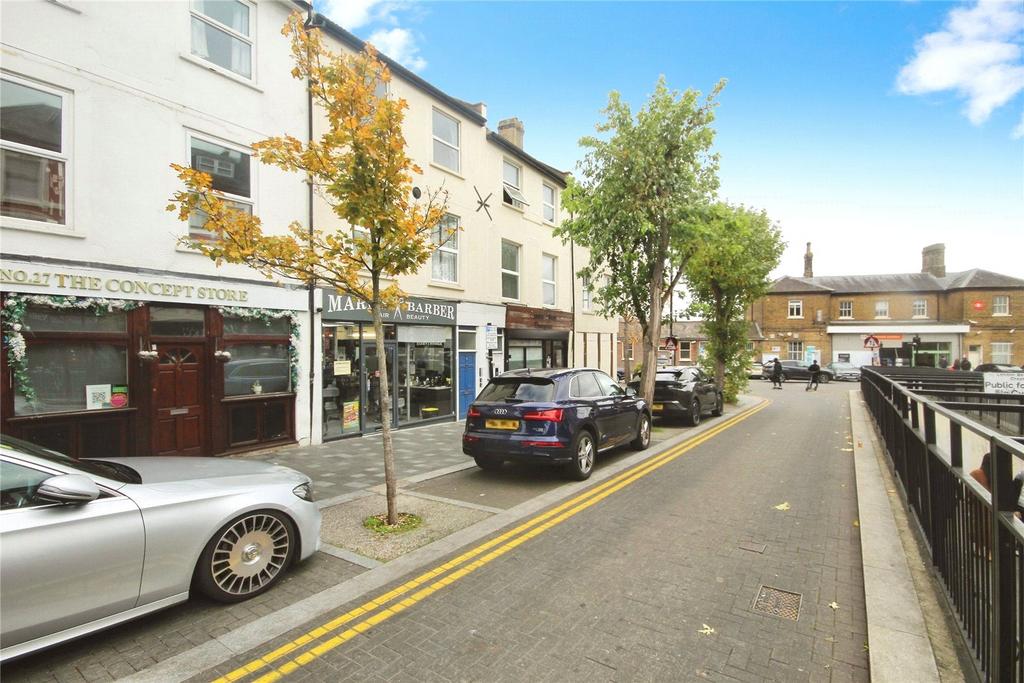 Apartment in London - View 5