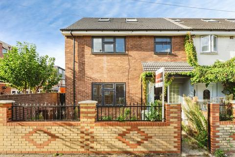 4 bedroom house for sale, Grosvenor Road, Leyton, E10