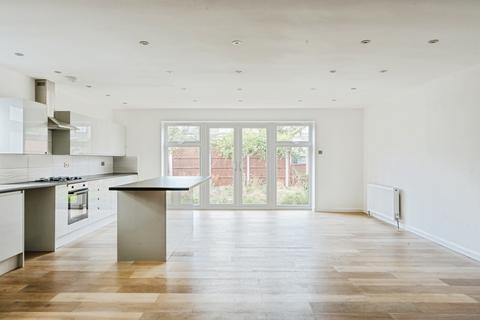 4 bedroom house for sale, Grosvenor Road, Leyton, E10