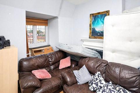 4 bedroom flat for sale, 91(C) Church Road, Hendon, NW4 4DP