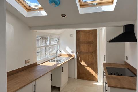 2 bedroom terraced house for sale, 89 Saville Street, Walton-on-the-Naze, CO14 8PW