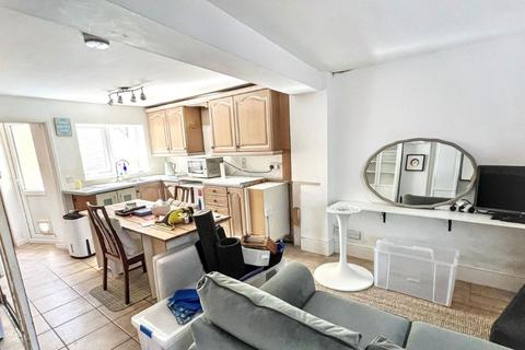 3 bedroom terraced house for sale, 10 South Street, Crewkerne, TA18 8DA