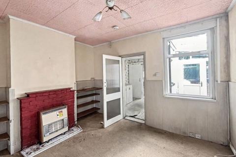 3 bedroom end of terrace house for sale, 19 Park Road, Caterham, CR3 5TB