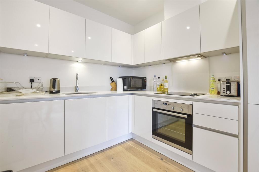 Apartment in London - View 3