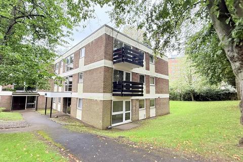 2 bedroom flat for sale, Wake Green Park, Birmingham B13