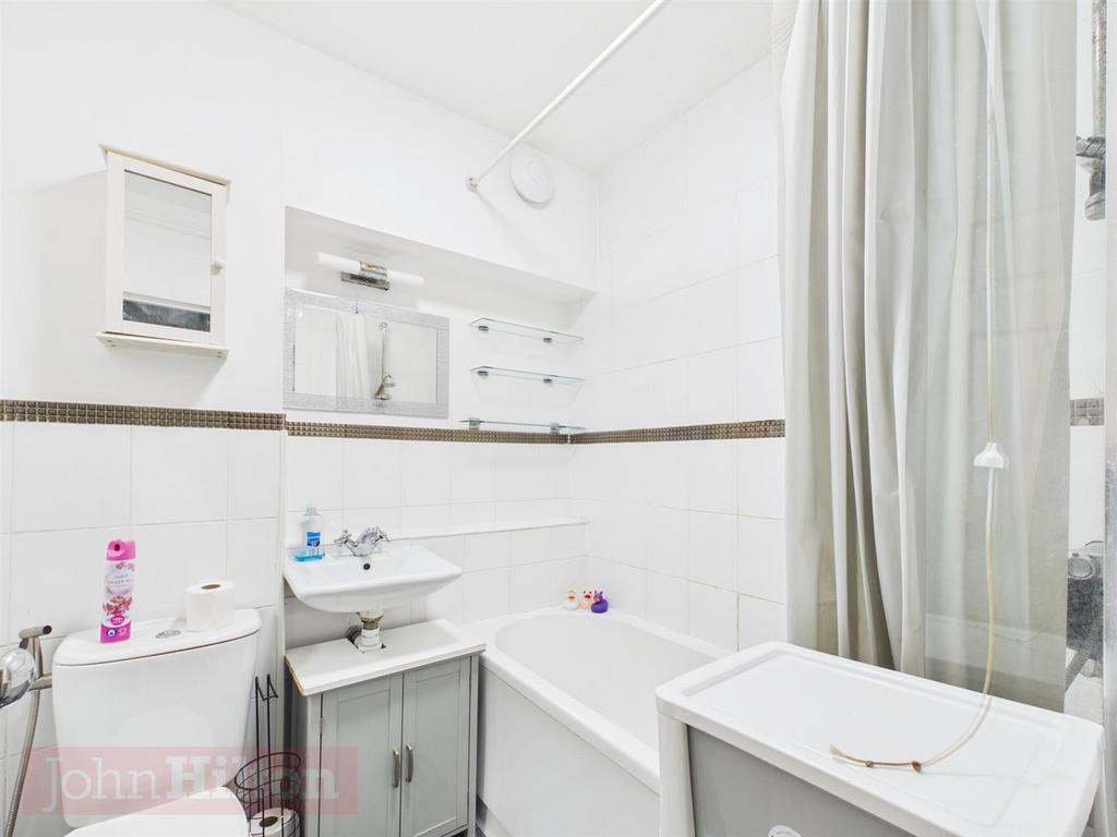 Apartment in Brighton - View 5