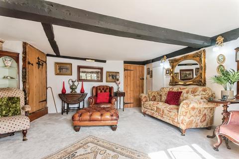 3 bedroom terraced house for sale, High Street, Shrivenham, Swindon