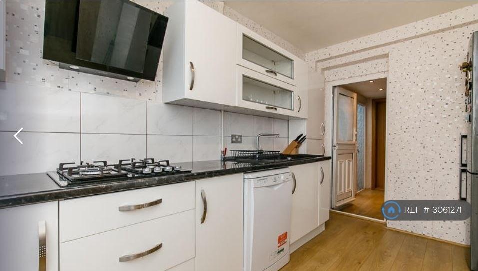 House in Sutton - View 4