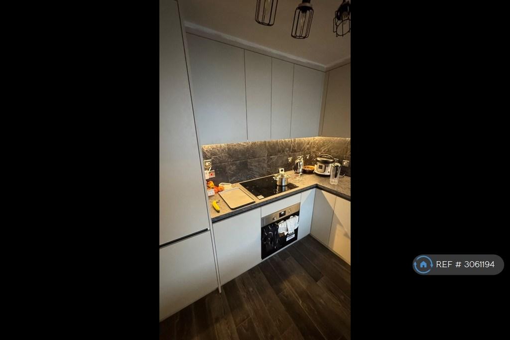 Apartment in London - More
