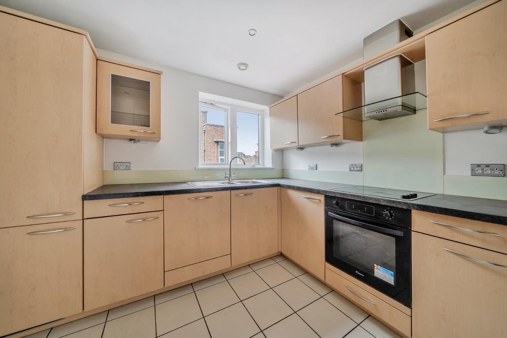 Apartment in Bromley - More