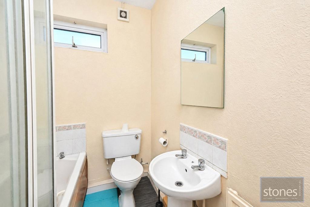 Apartment in Romford - More