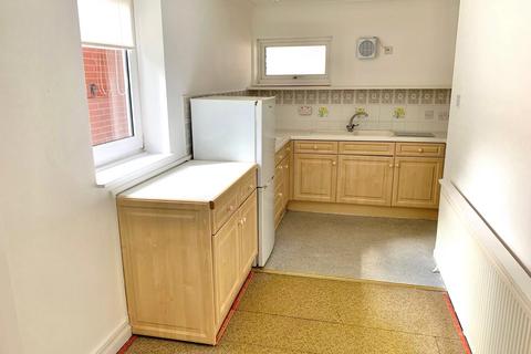 1 bedroom flat for sale, Caldy Road, West Kirby, Wirral, Merseyside, CH48