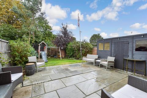 2 bedroom semi-detached house for sale, Hook Road, Snodland ME6