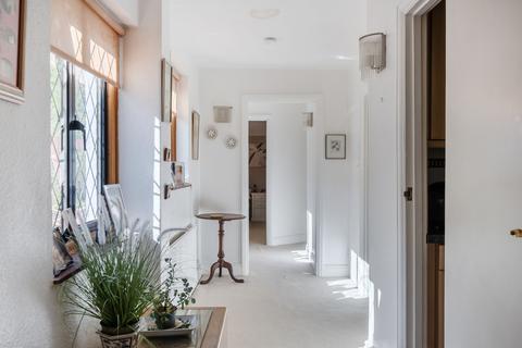 3 bedroom detached bungalow for sale, Station Road, Woldingham, CR3