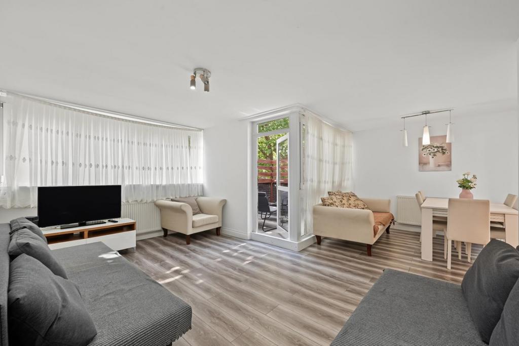 Apartment in London - View 5