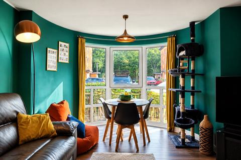 2 bedroom flat for sale, Albatross Close, Beckton, London, E6