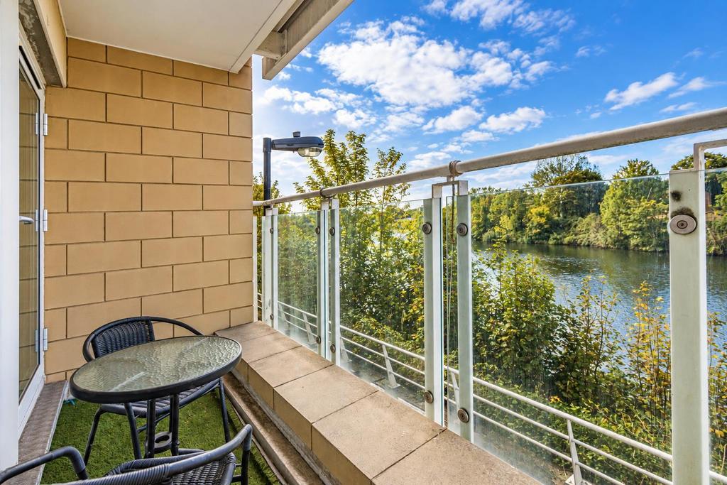 Apartment in Cardiff - View 3