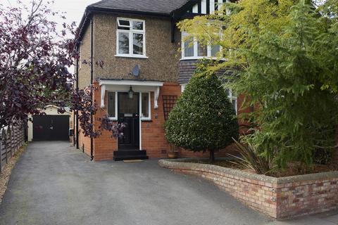 3 bedroom semi-detached house for sale, Kenwood Drive, Shrewsbury