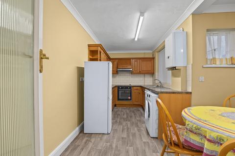 2 bedroom flat for sale, Lincoln Court, London Road, Enfield, EN2