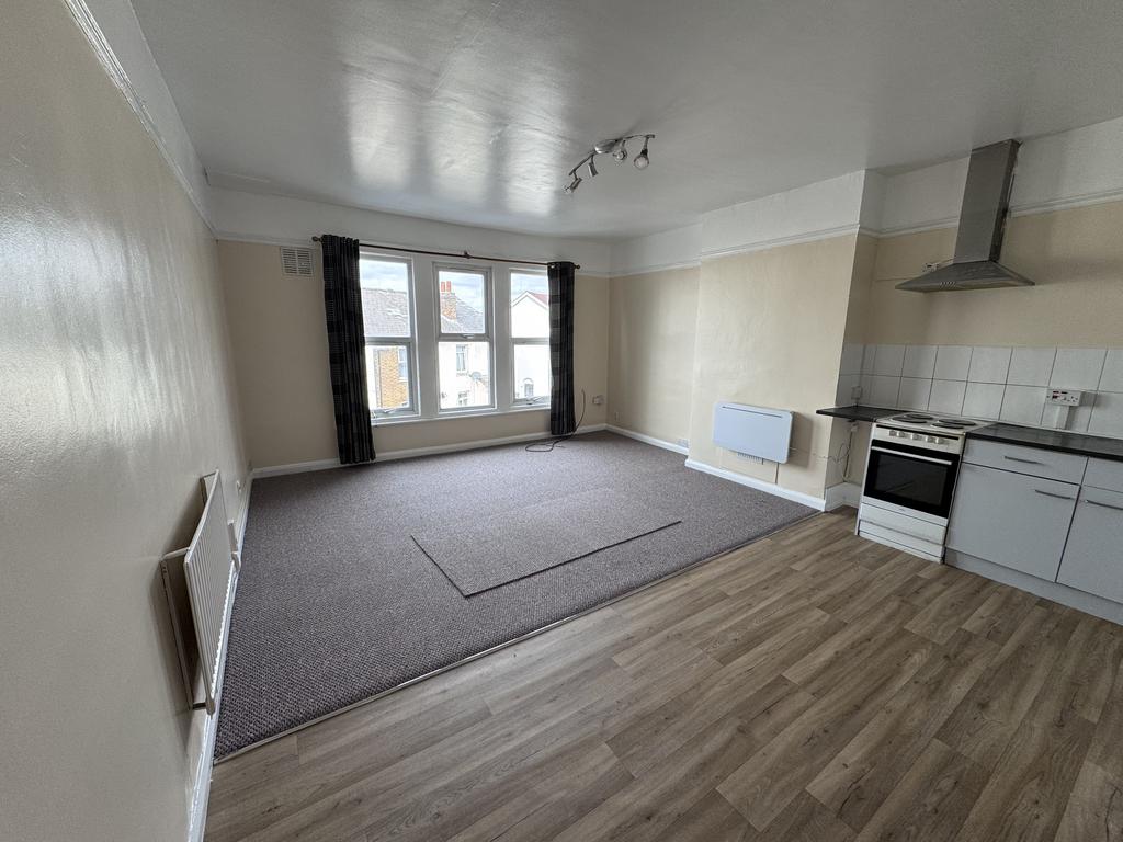 Apartment in Croydon, Selhurst - View 3