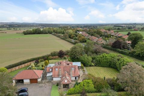4 bedroom detached house for sale, The Beeches, Winston